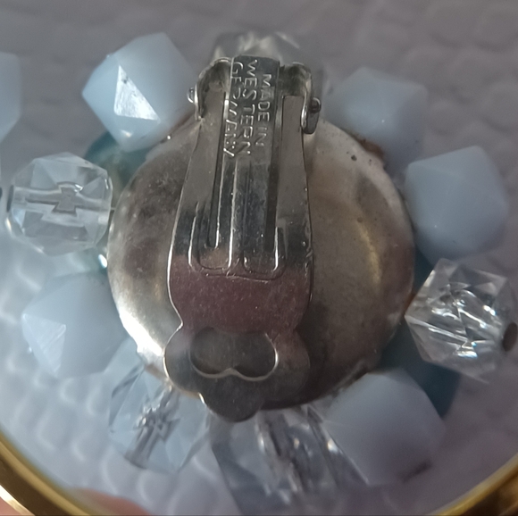 Made In Western Germany Blue&White Beaded Cluster Clip-Ons 🩵💙 - Picture 6 of 7